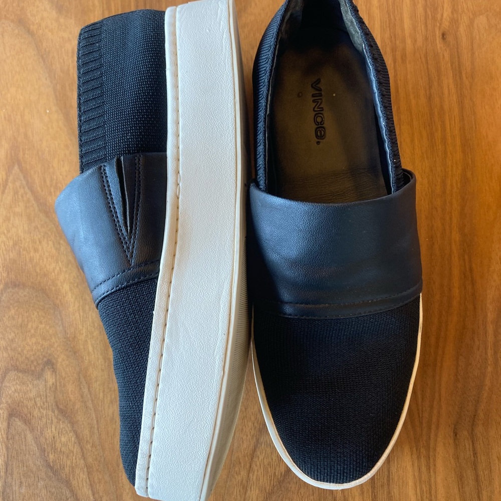 Vince slip on sneakers, Size 8